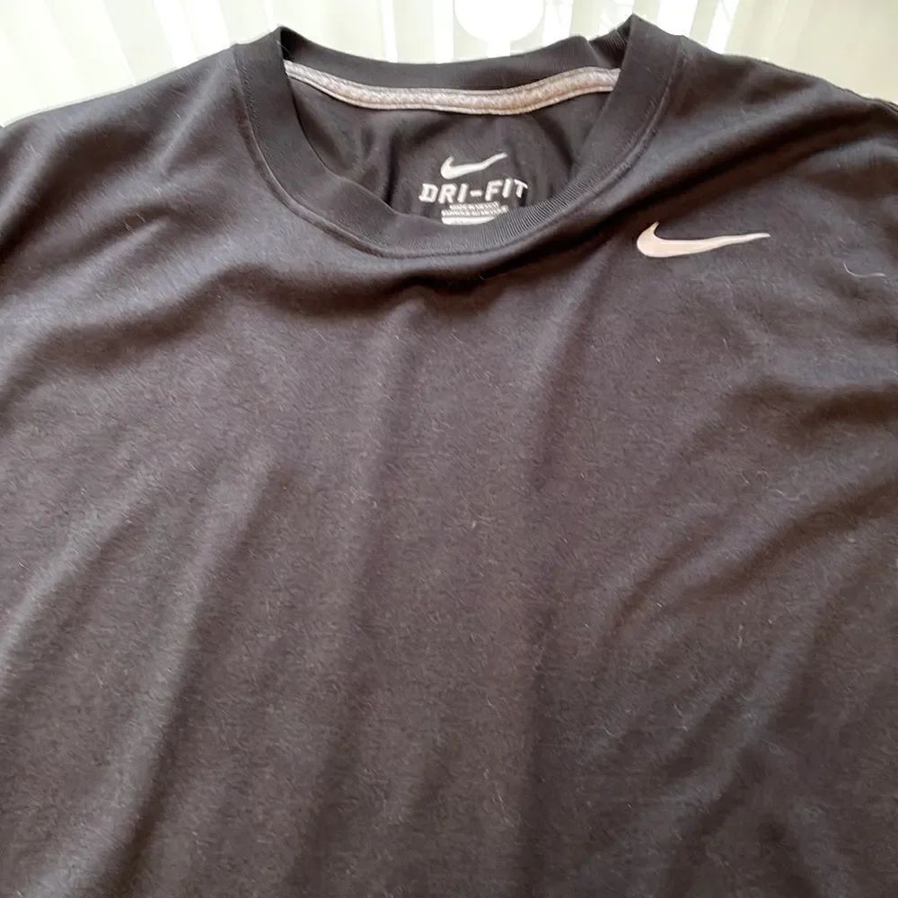 Nike t-shirt black medium dry fit